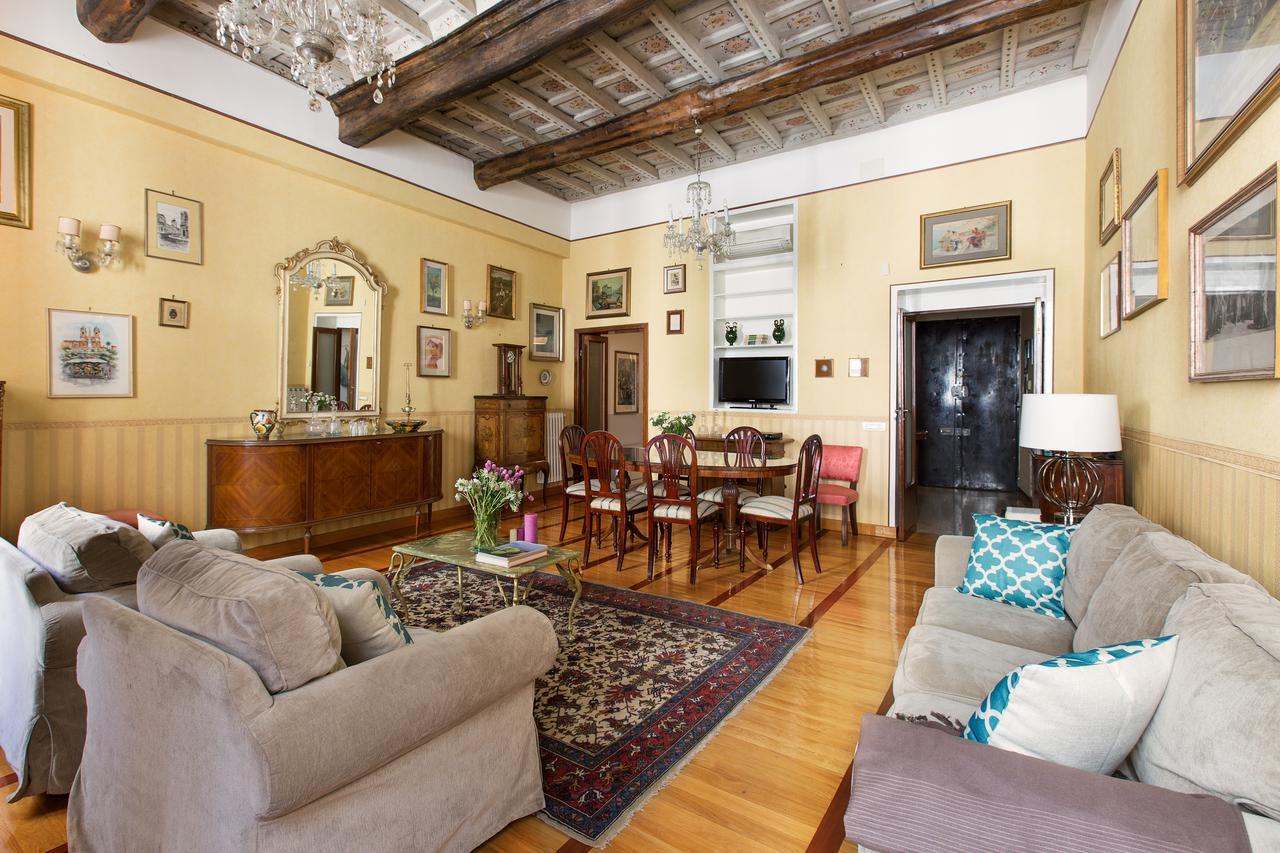 Apartamento Romac Medici 3-bedroom Holiday Near Spanish Steps Roma