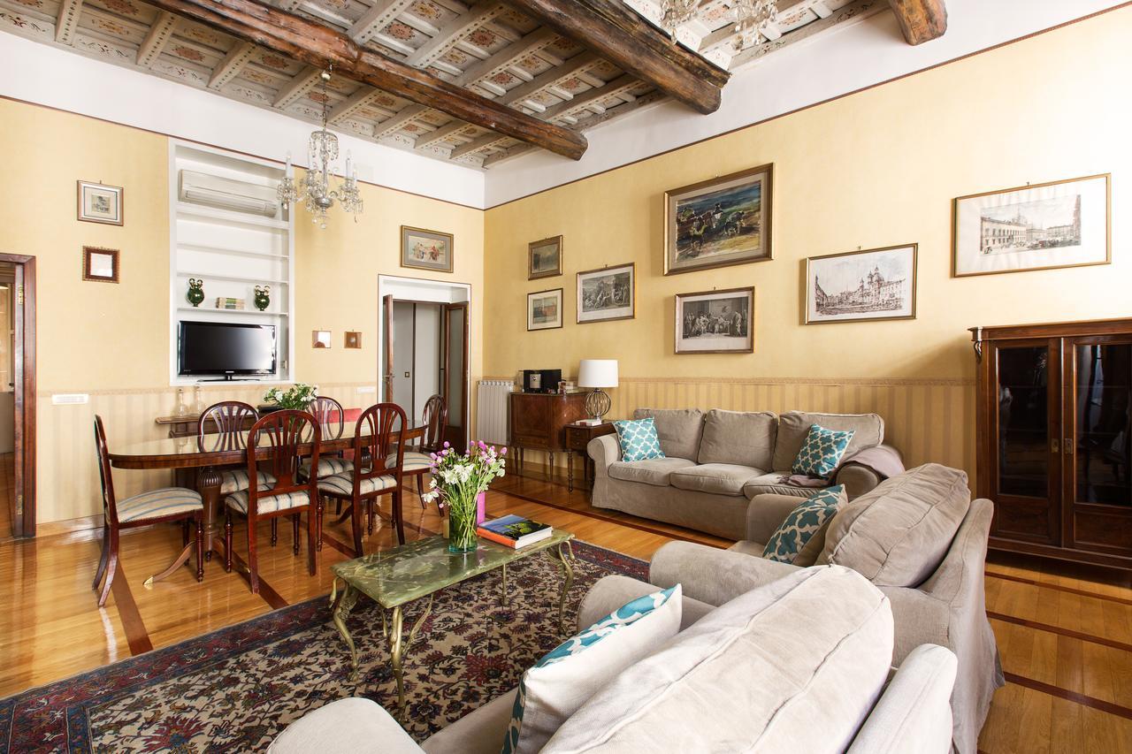 Romac Medici 3-bedroom Holiday Near Spanish Steps Apartamento Roma